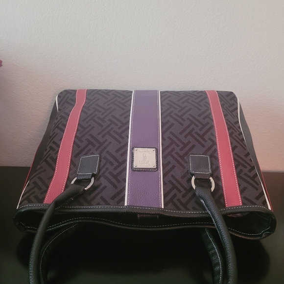 Tignanello Weekender travel Bag - Picture 5 of 14